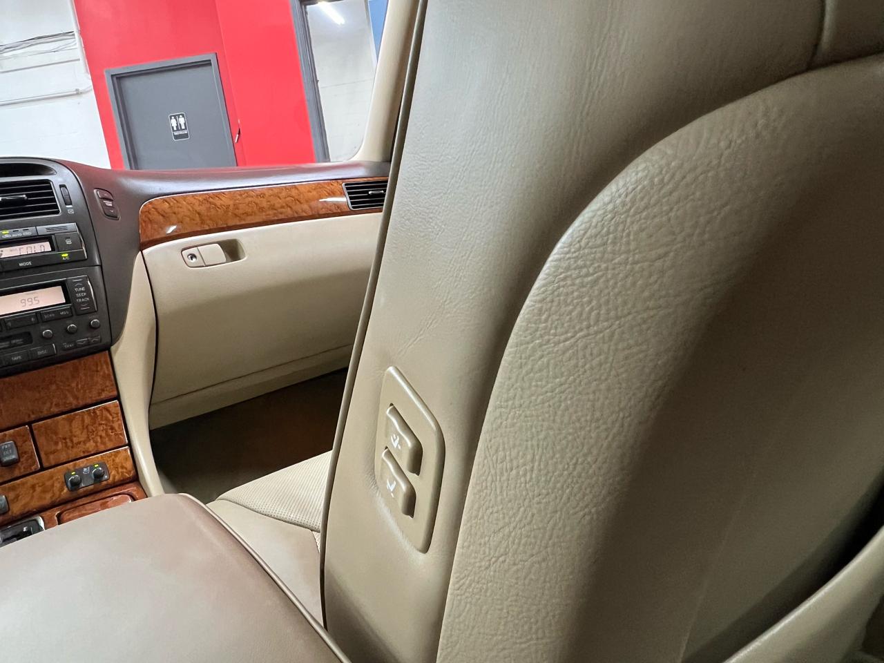Lexus LS 430 Sedan 2005