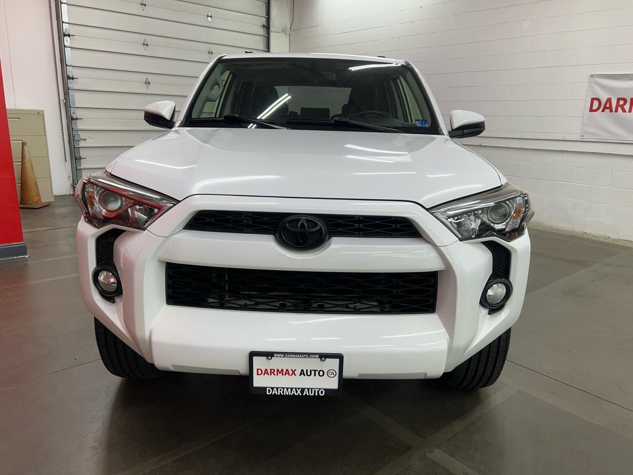 Toyota 4Runner SR5 4WD 2016