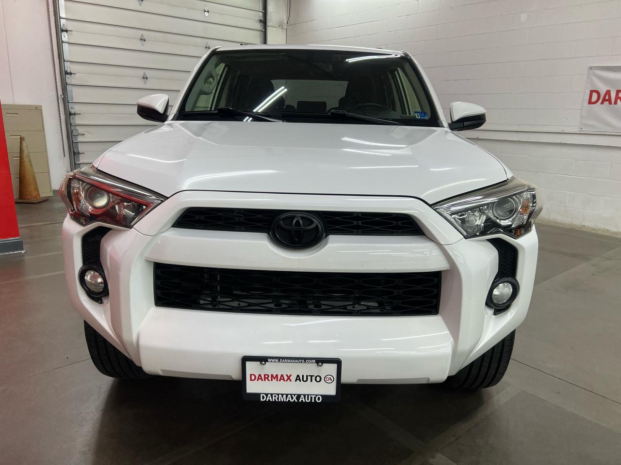 Toyota 4Runner SR5 4WD 2016
