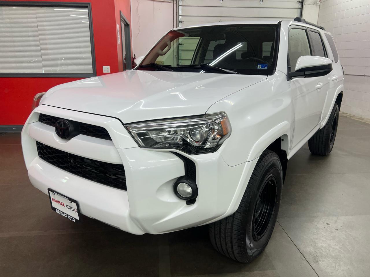 Toyota 4Runner SR5 4WD 2016