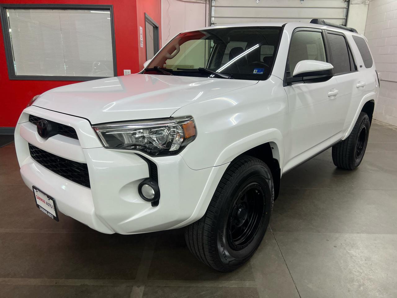 Toyota 4Runner SR5 4WD 2016
