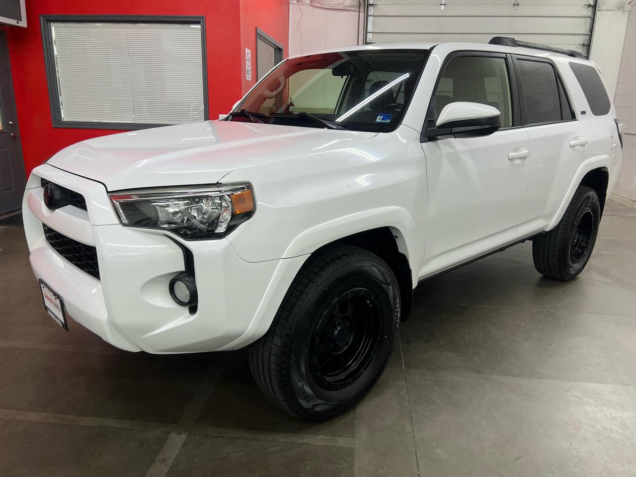 Toyota 4Runner SR5 4WD 2016