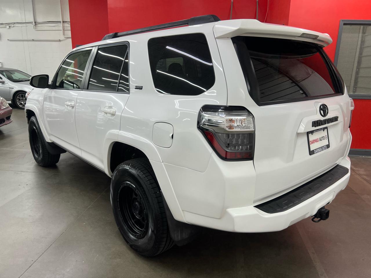 Toyota 4Runner SR5 4WD 2016