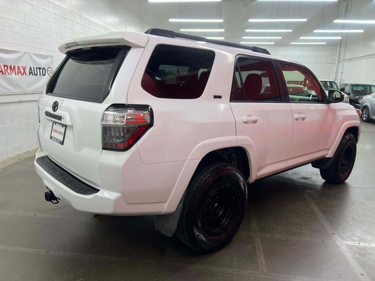 Toyota 4Runner SR5 4WD 2016