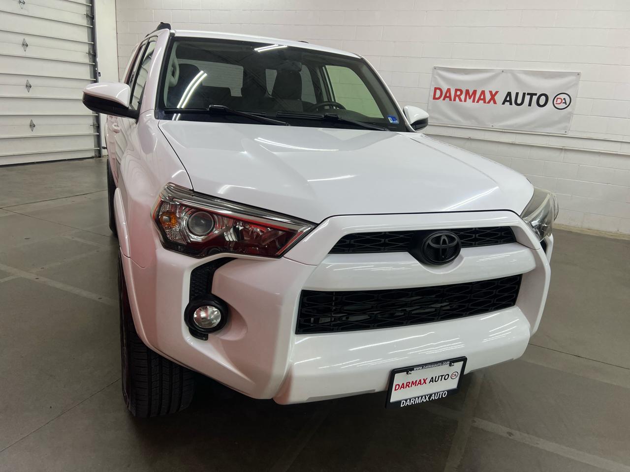 Toyota 4Runner SR5 4WD 2016