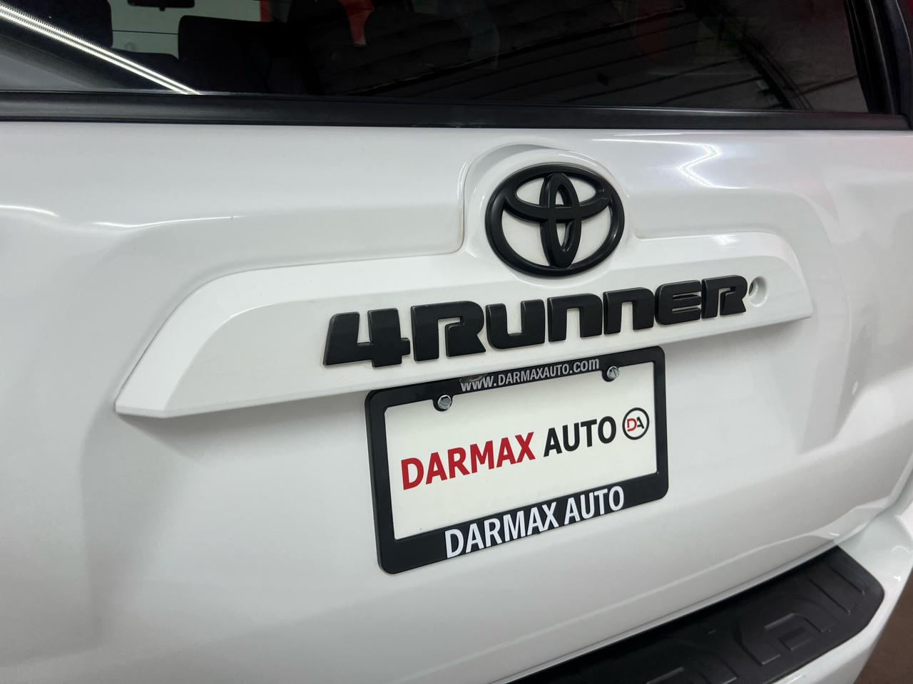 Toyota 4Runner SR5 4WD 2016