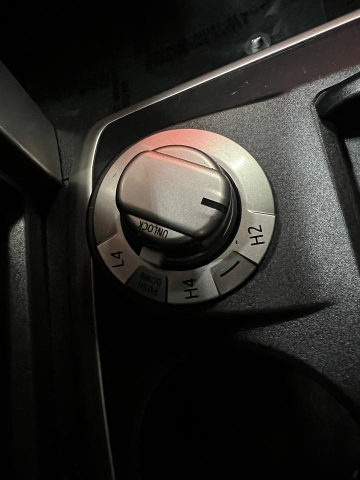 Toyota 4Runner SR5 4WD 2016