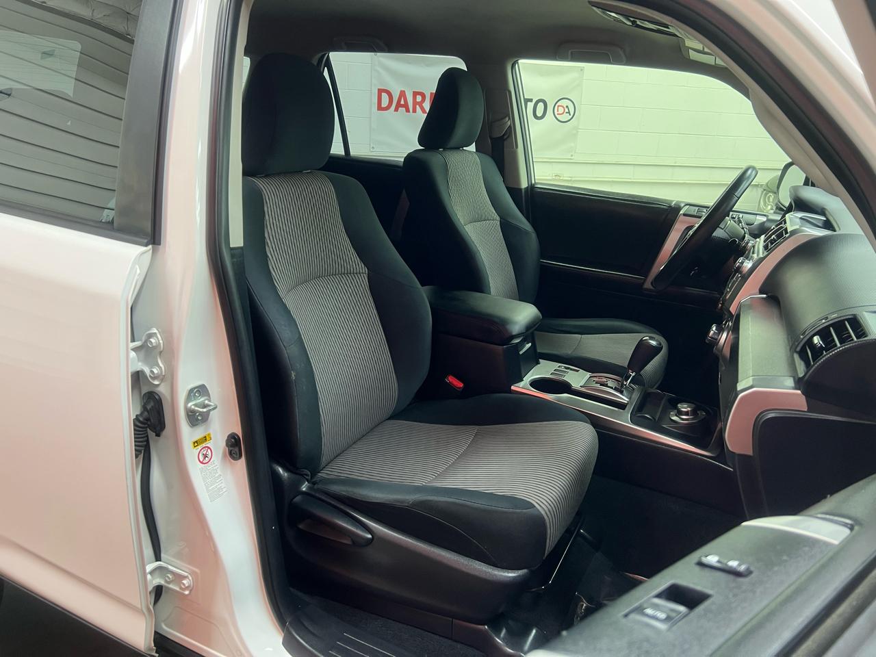 Toyota 4Runner SR5 4WD 2016