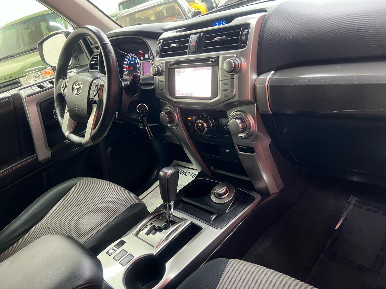 Toyota 4Runner SR5 4WD 2016