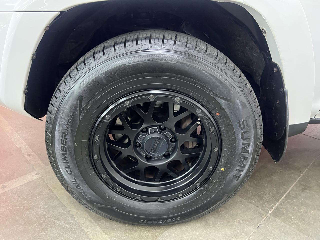Toyota 4Runner SR5 4WD 2016