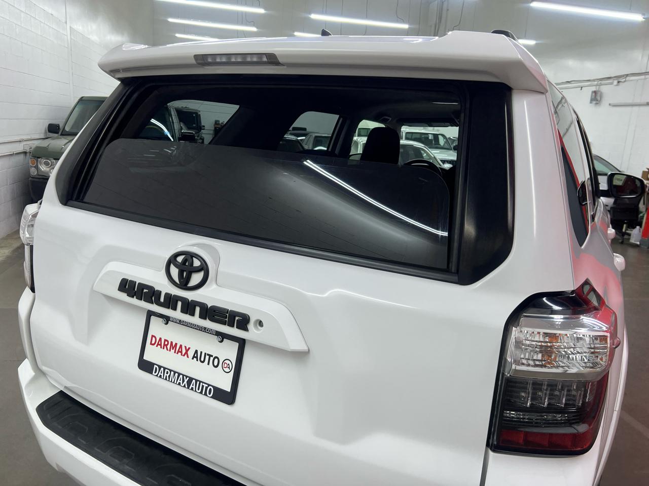 Toyota 4Runner SR5 4WD 2016