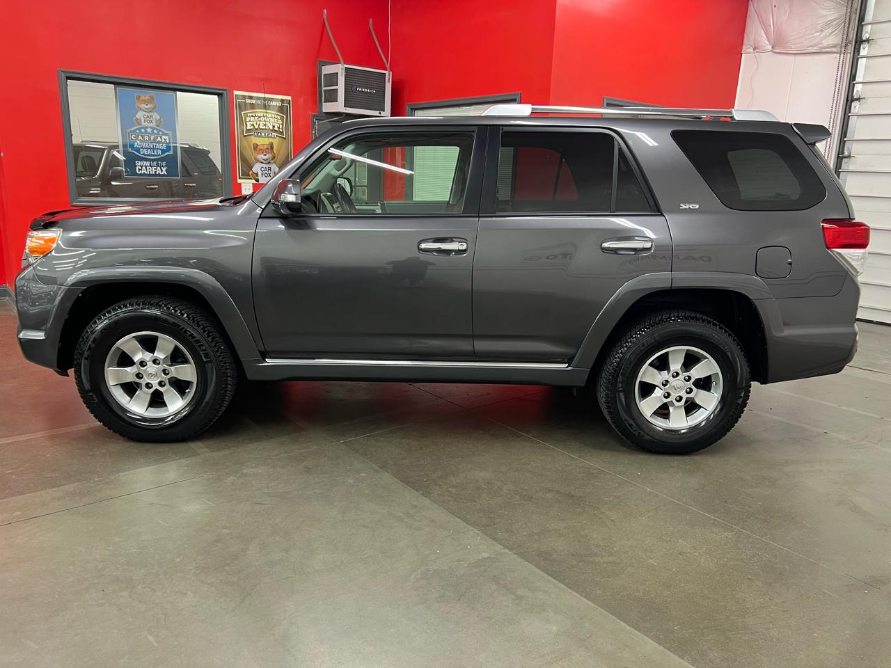 Toyota 4Runner SR5 4WD 2011