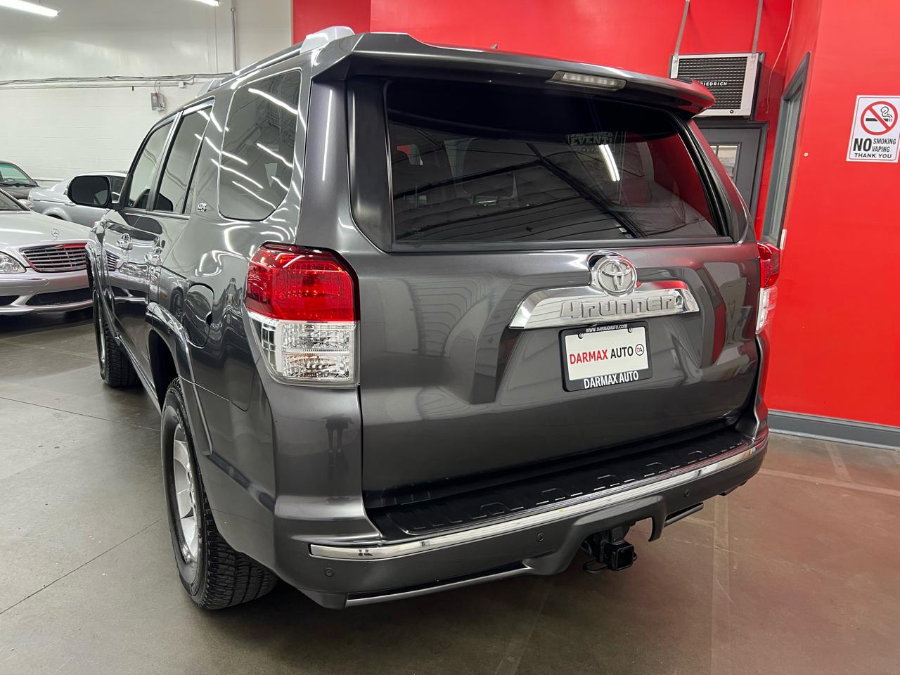 Toyota 4Runner SR5 4WD 2011