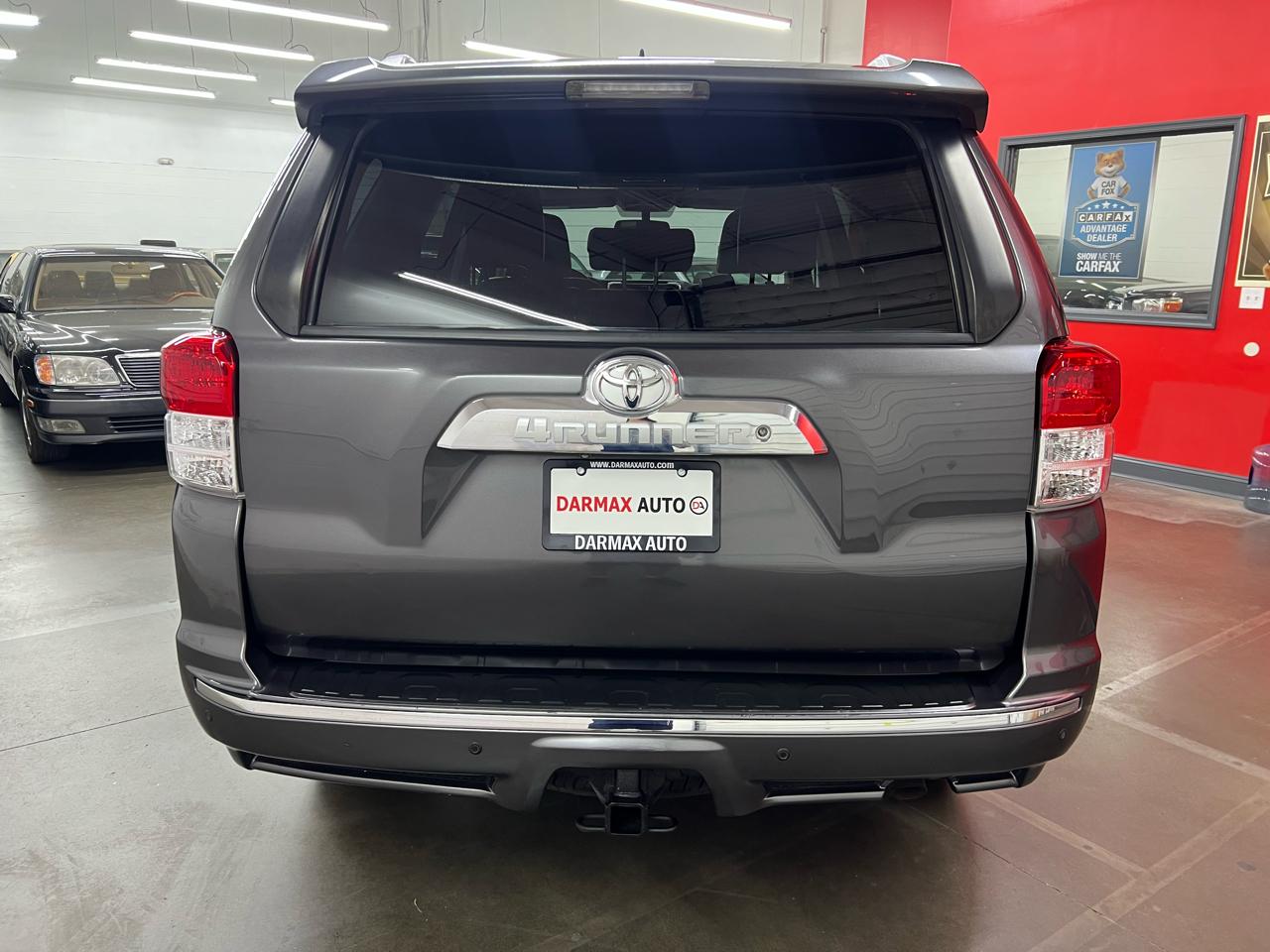 Toyota 4Runner SR5 4WD 2011