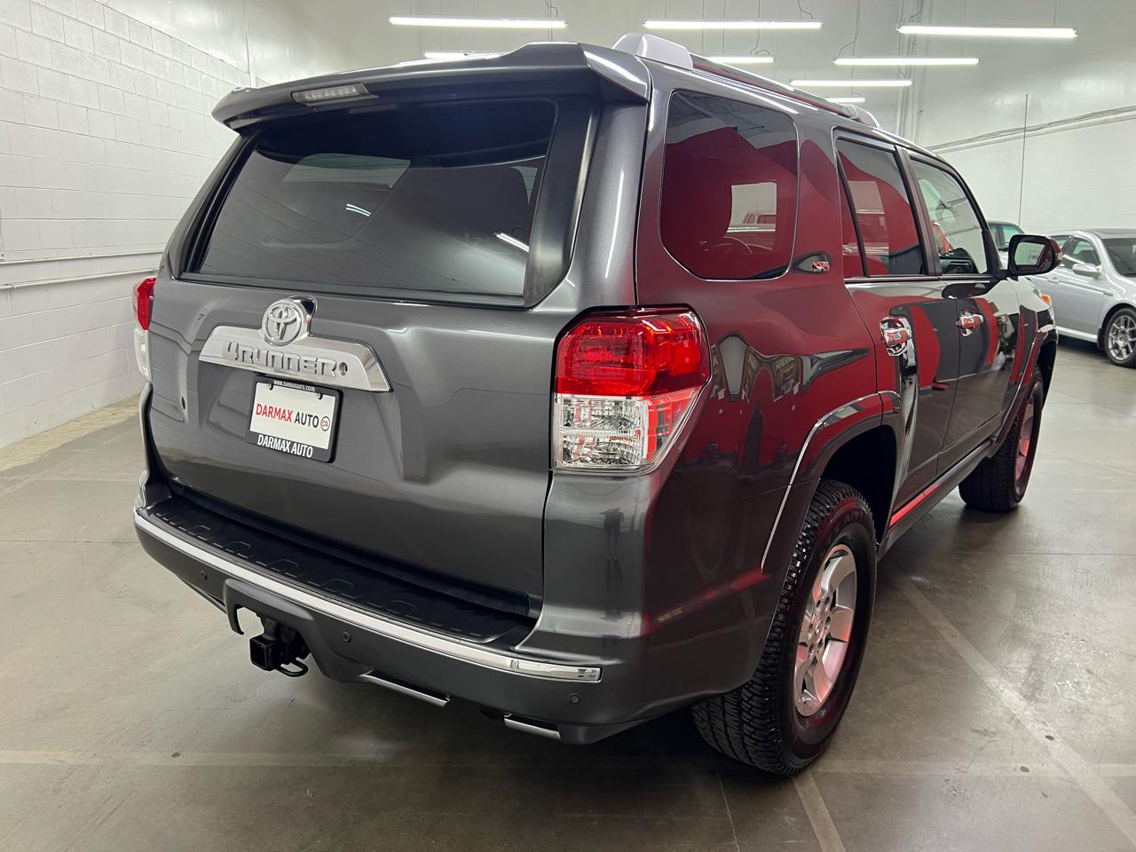 Toyota 4Runner SR5 4WD 2011