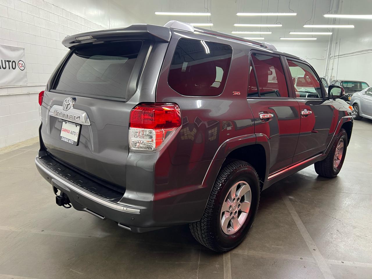Toyota 4Runner SR5 4WD 2011