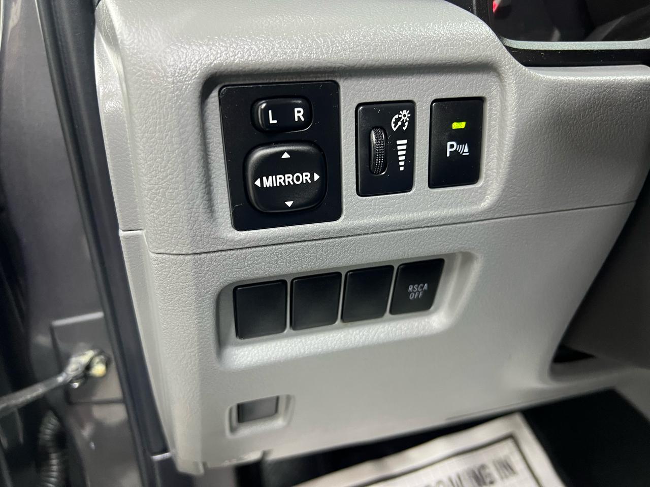 Toyota 4Runner SR5 4WD 2011