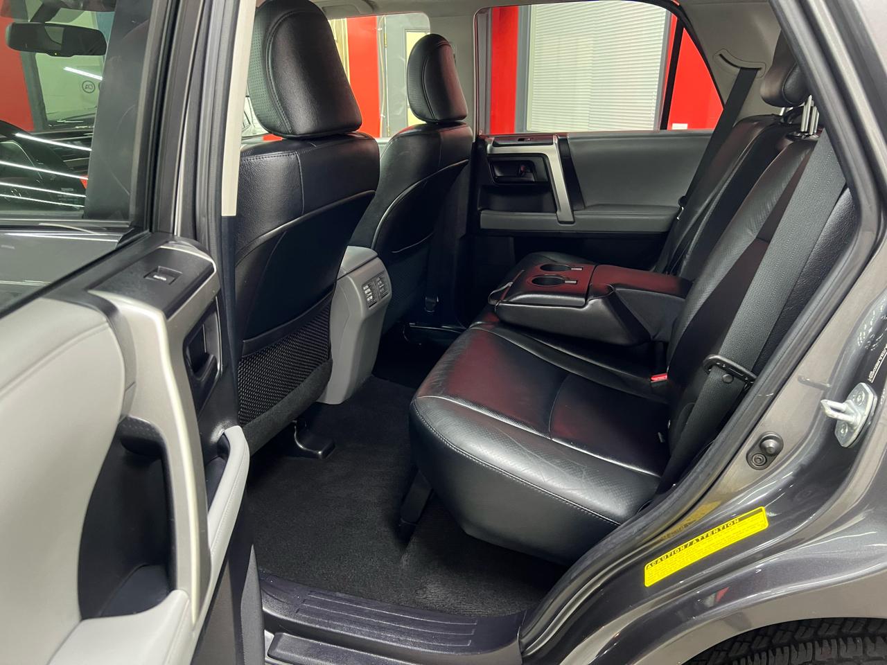 Toyota 4Runner SR5 4WD 2011