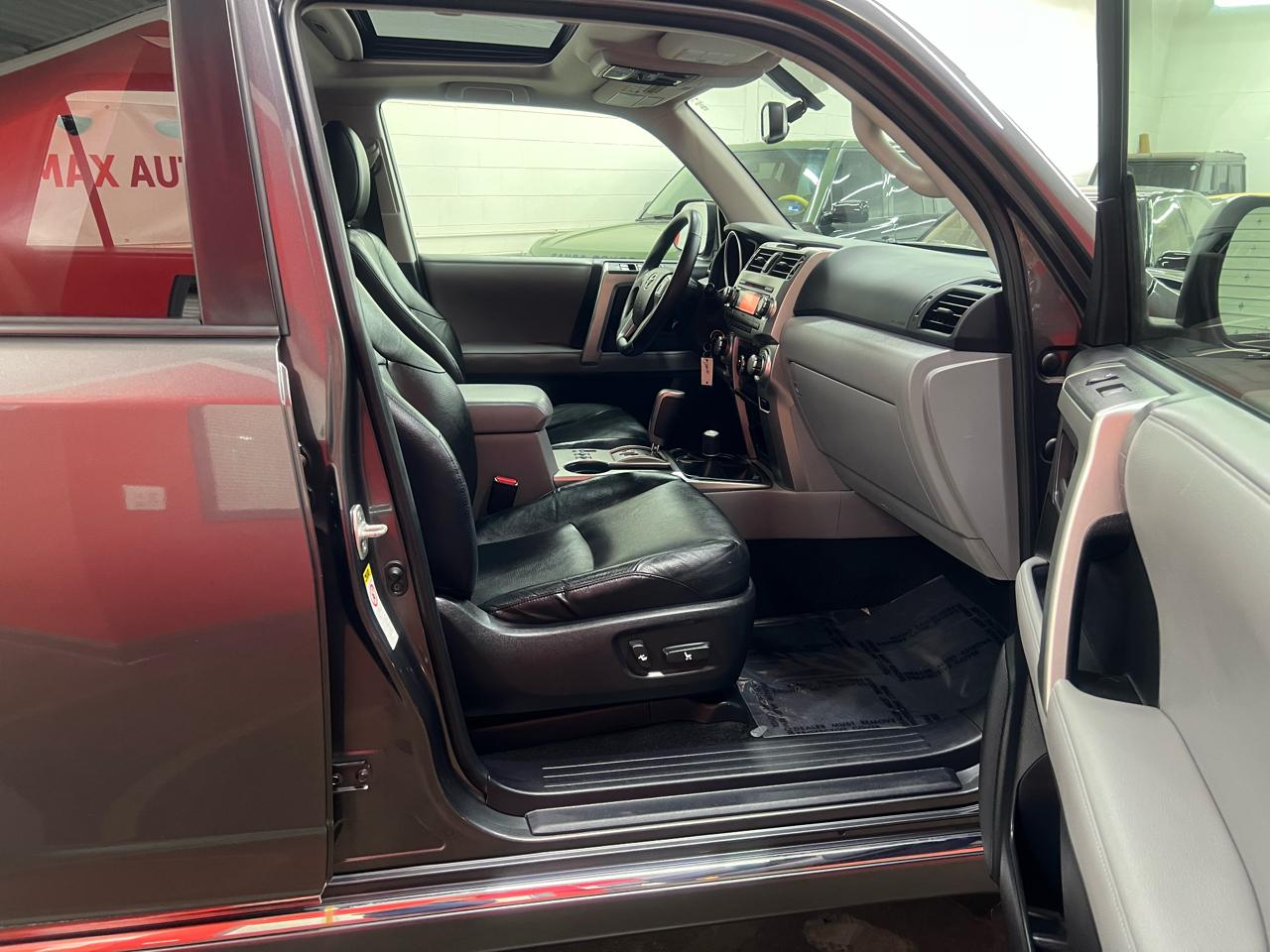 Toyota 4Runner SR5 4WD 2011