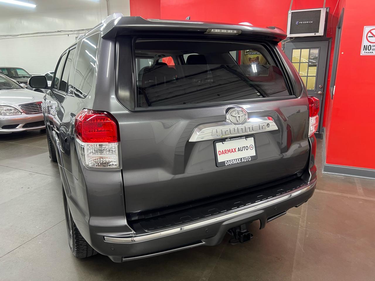 Toyota 4Runner SR5 4WD 2011