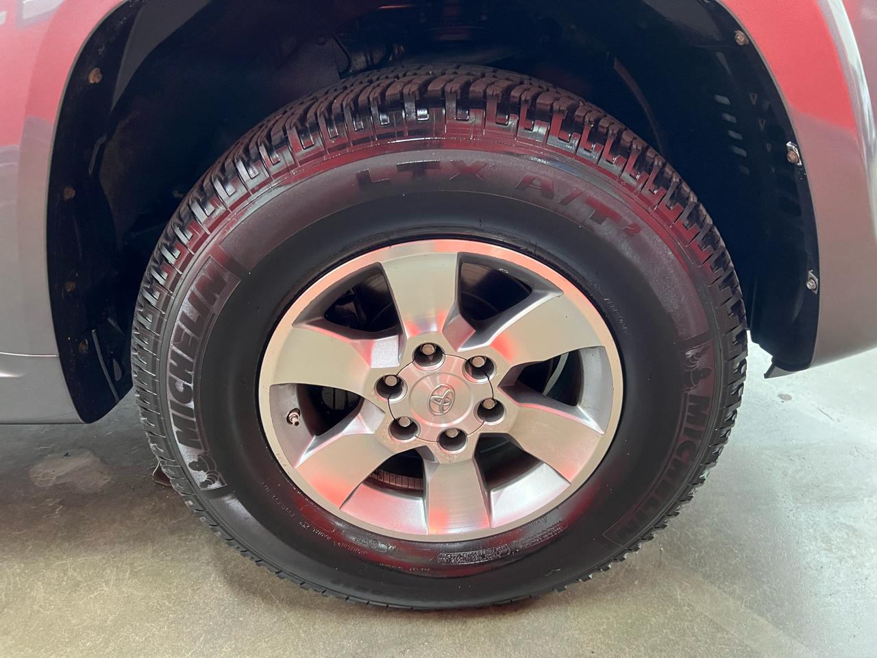 Toyota 4Runner SR5 4WD 2011