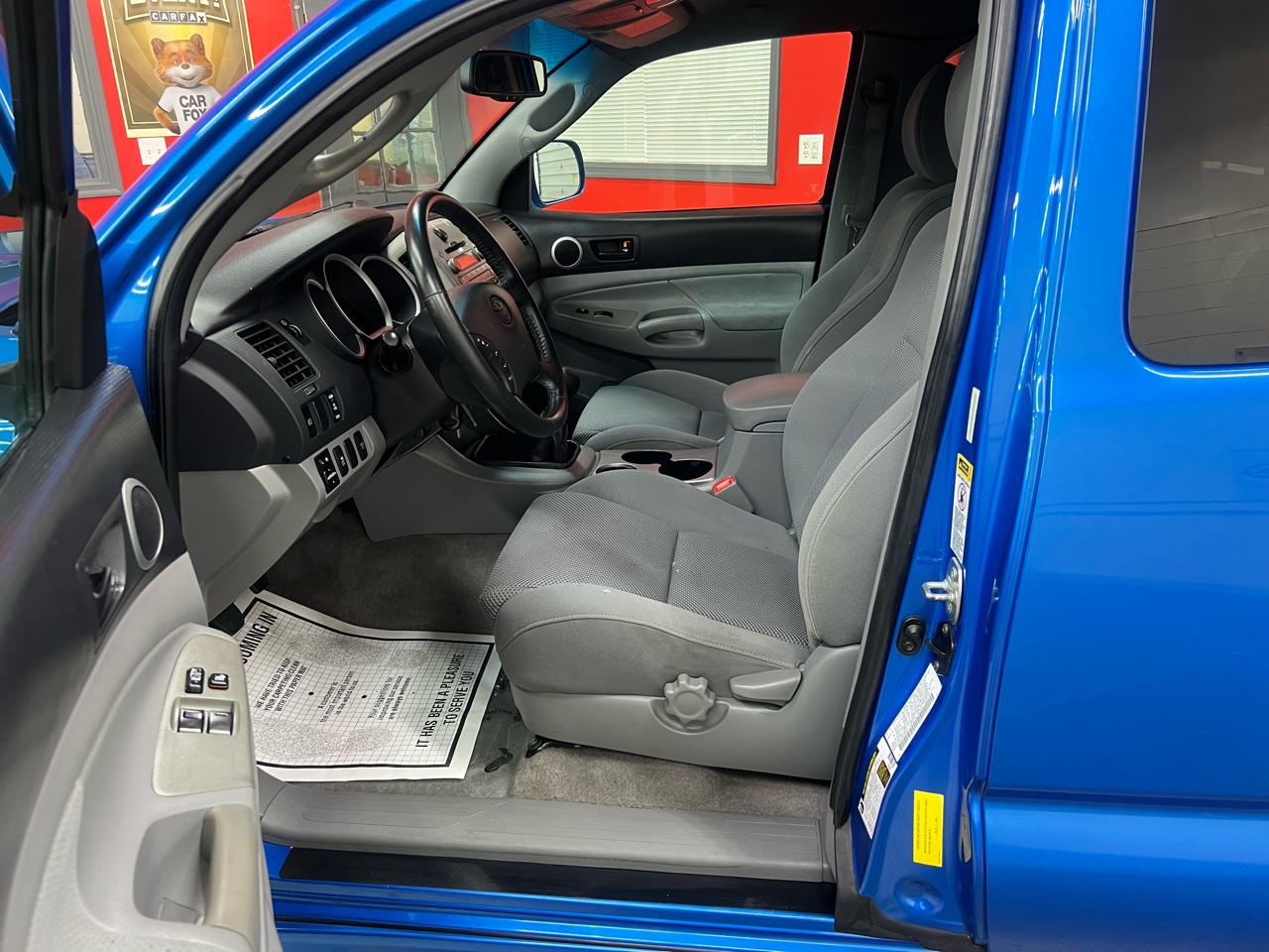 Toyota Tacoma X-Runner V6 2WD 2009
