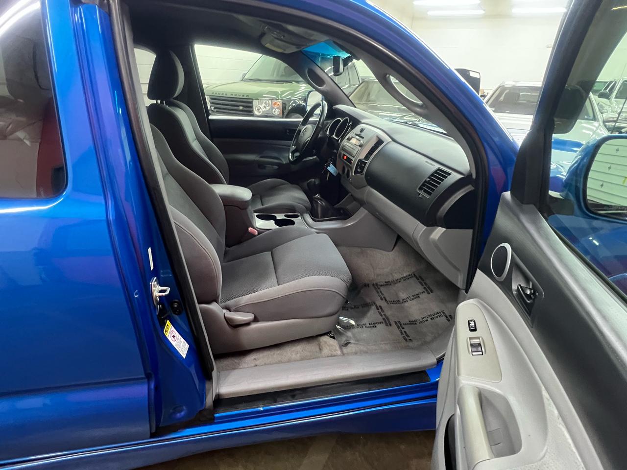 Toyota Tacoma X-Runner V6 2WD 2009