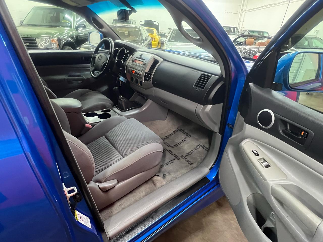 Toyota Tacoma X-Runner V6 2WD 2009
