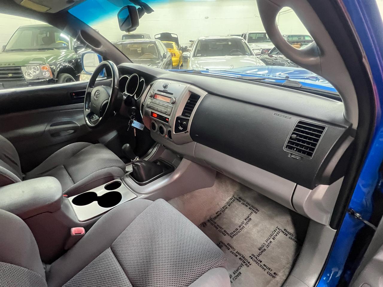 Toyota Tacoma X-Runner V6 2WD 2009