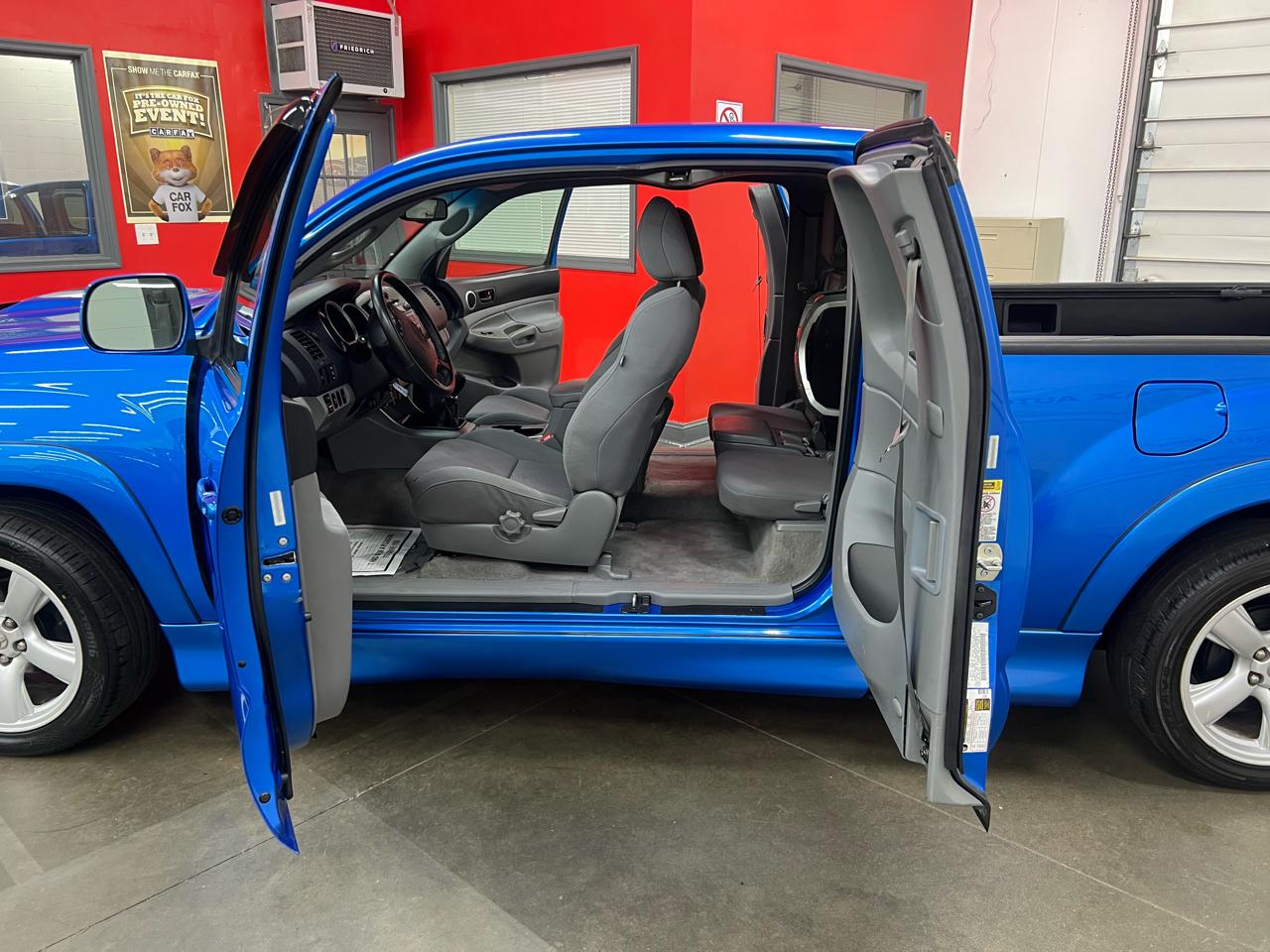 Toyota Tacoma X-Runner V6 2WD 2009