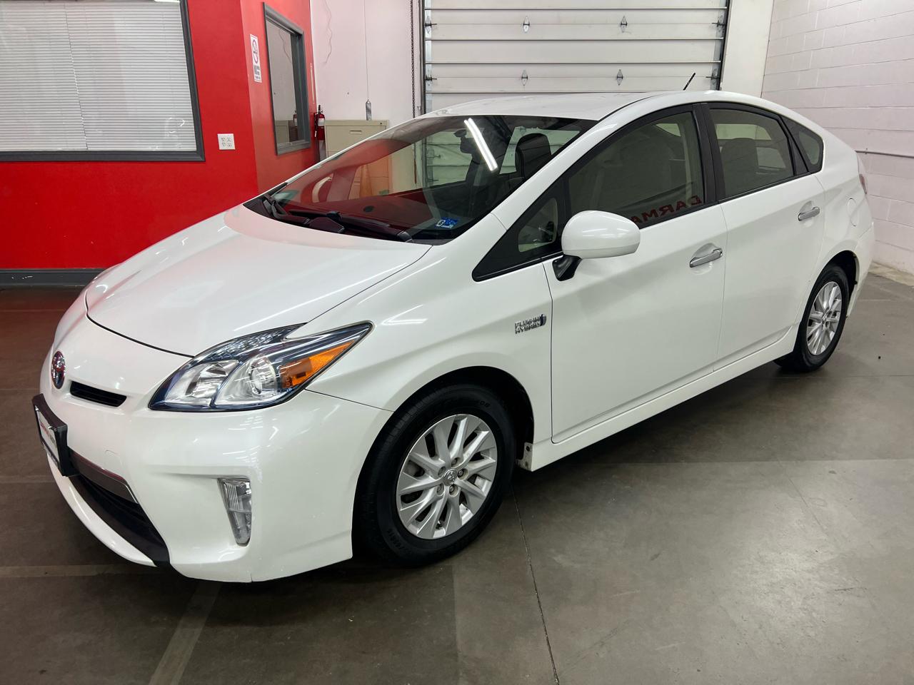Toyota Prius Plug-In 2012
