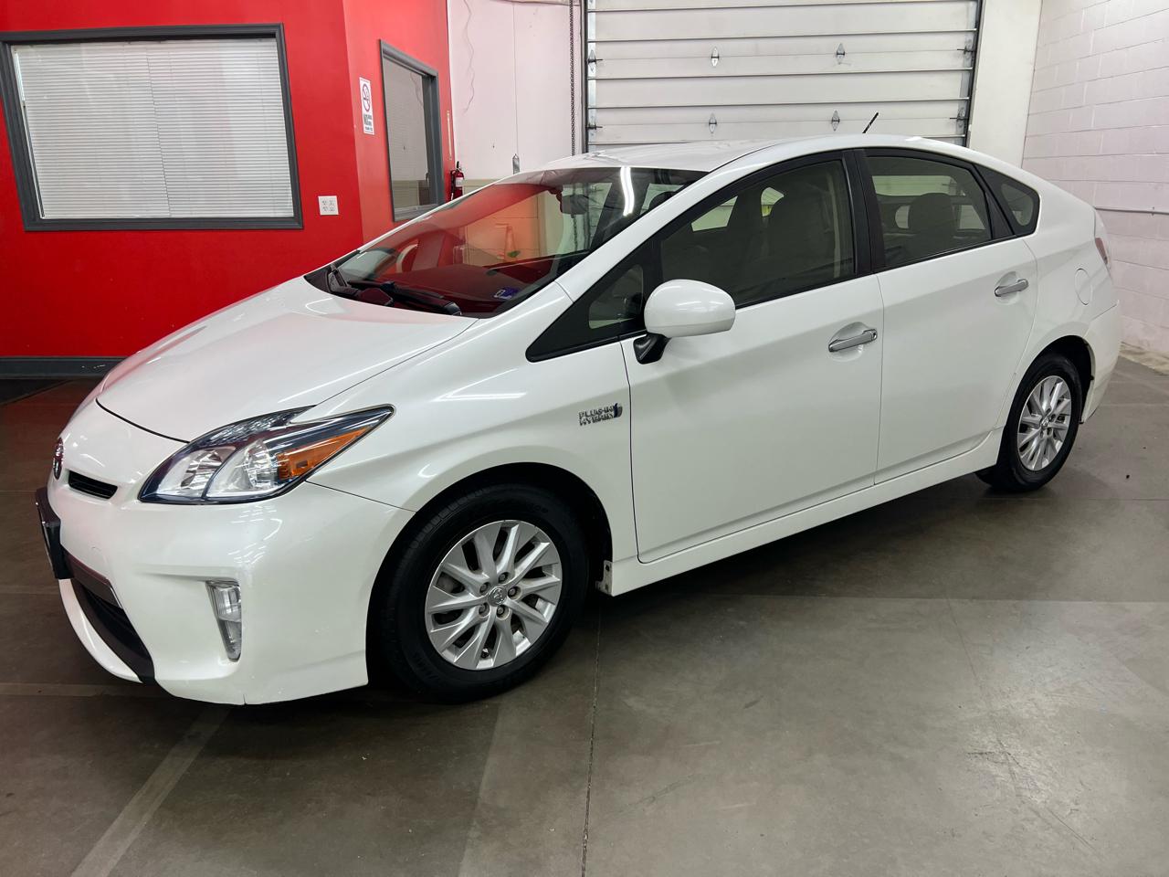 Toyota Prius Plug-In 2012