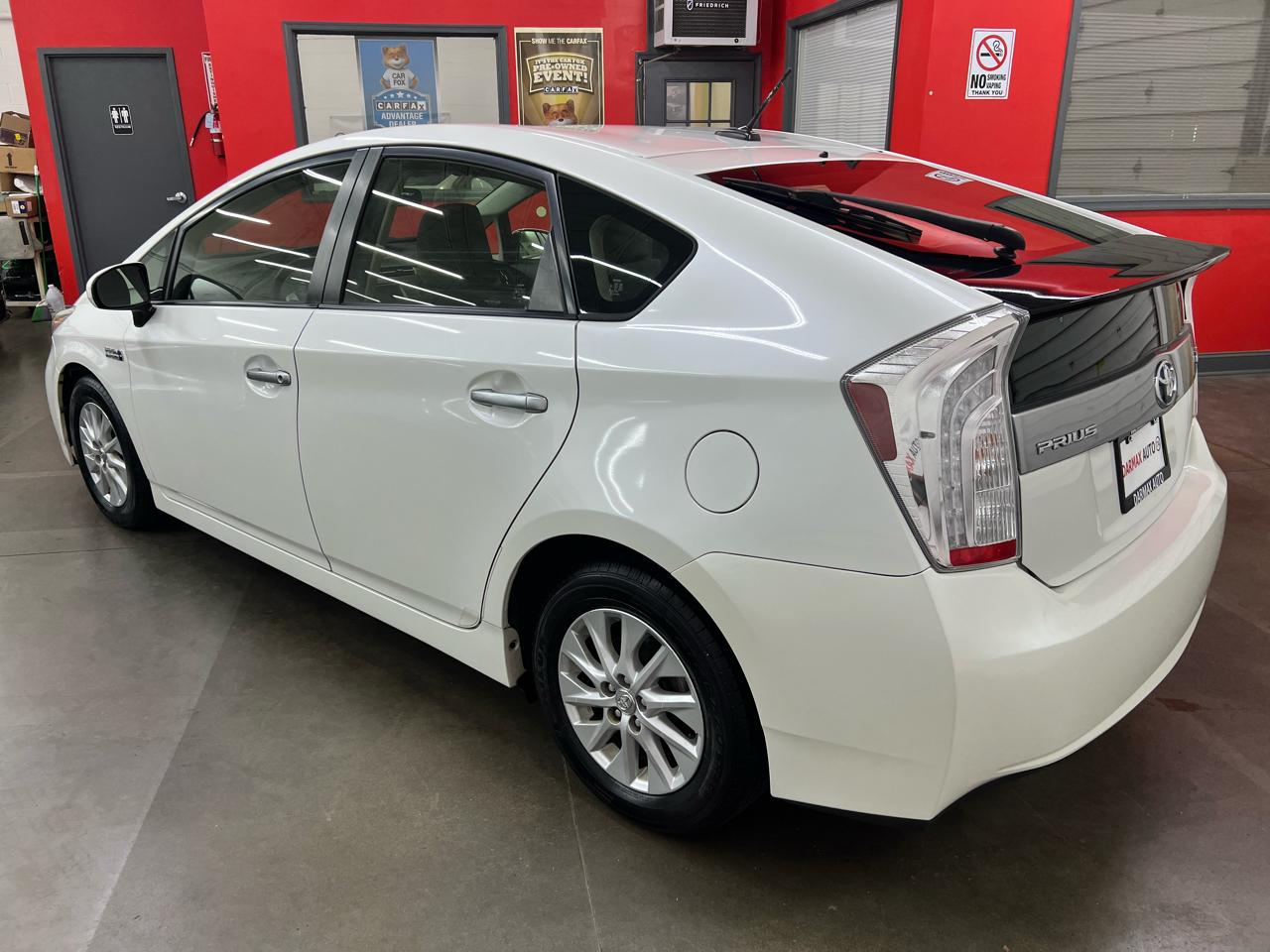 Toyota Prius Plug-In 2012
