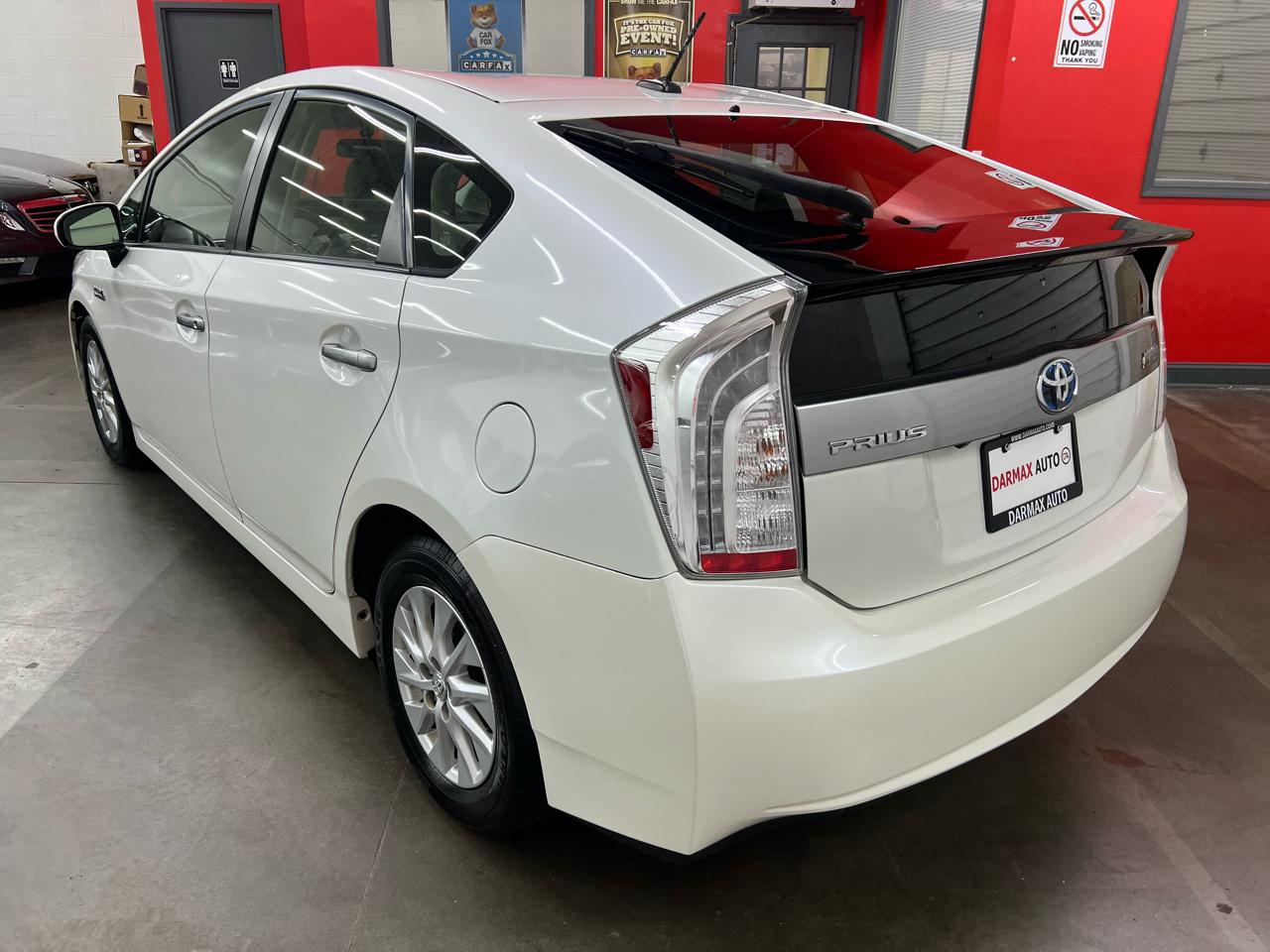 Toyota Prius Plug-In 2012