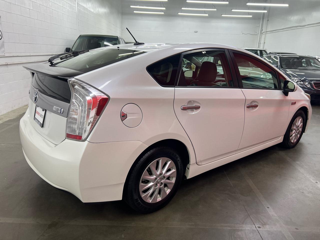 Toyota Prius Plug-In 2012