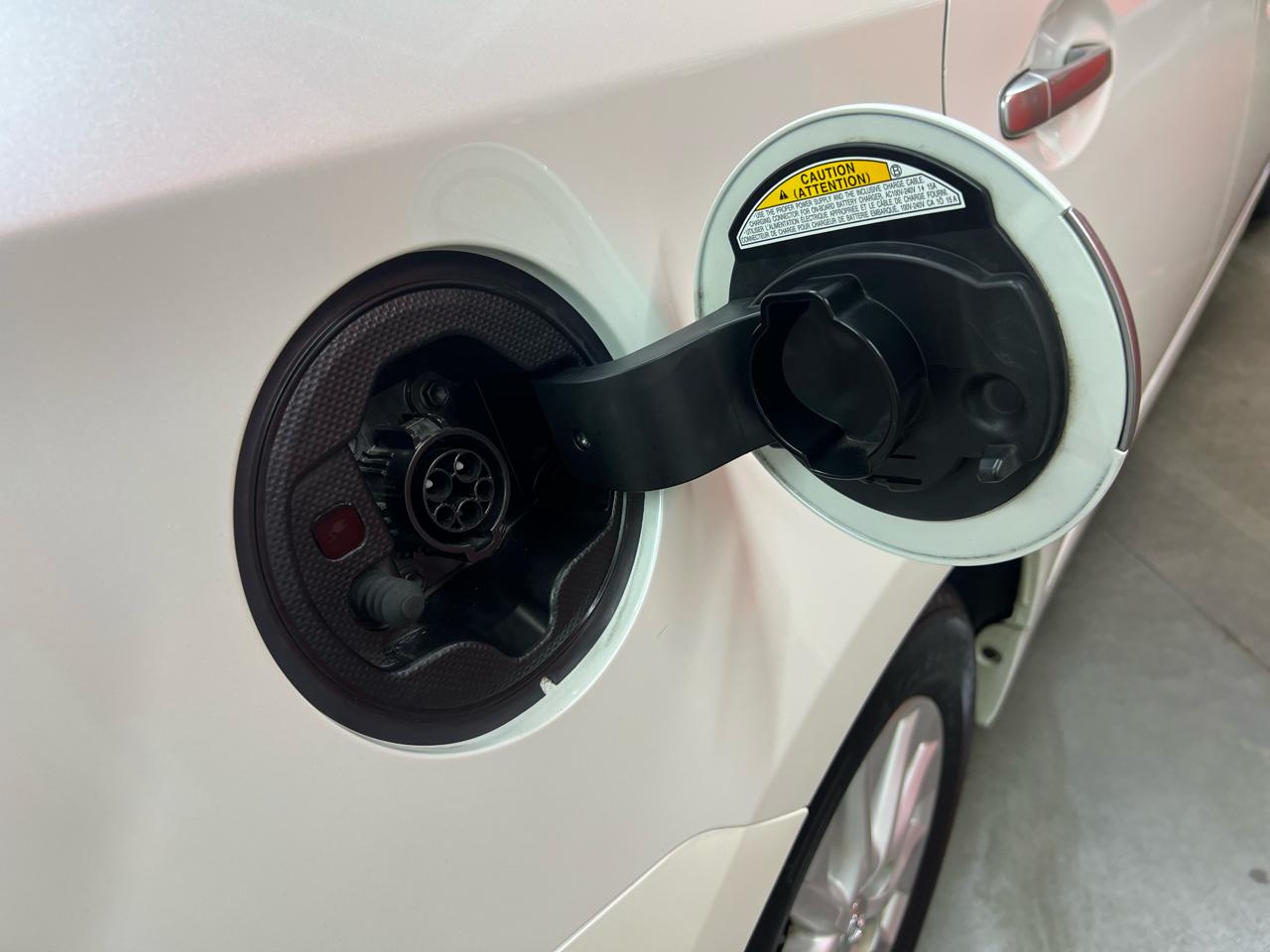 Toyota Prius Plug-In 2012