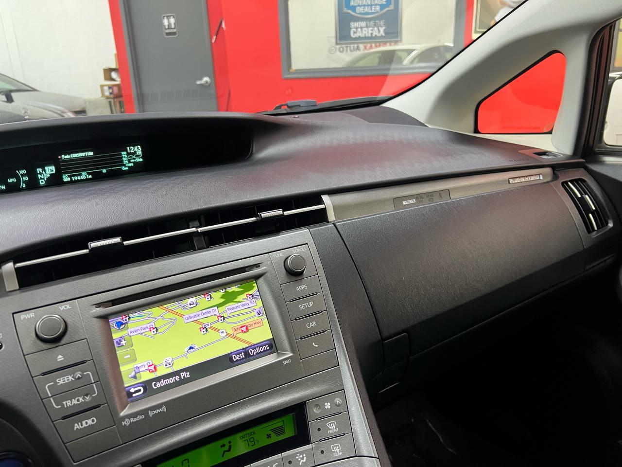 Toyota Prius Plug-In 2012