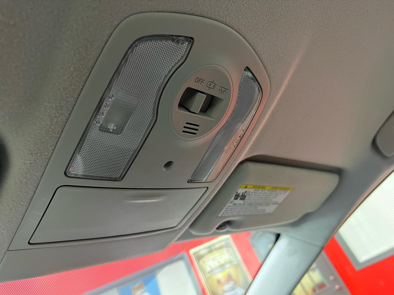 Toyota Prius Plug-In 2012