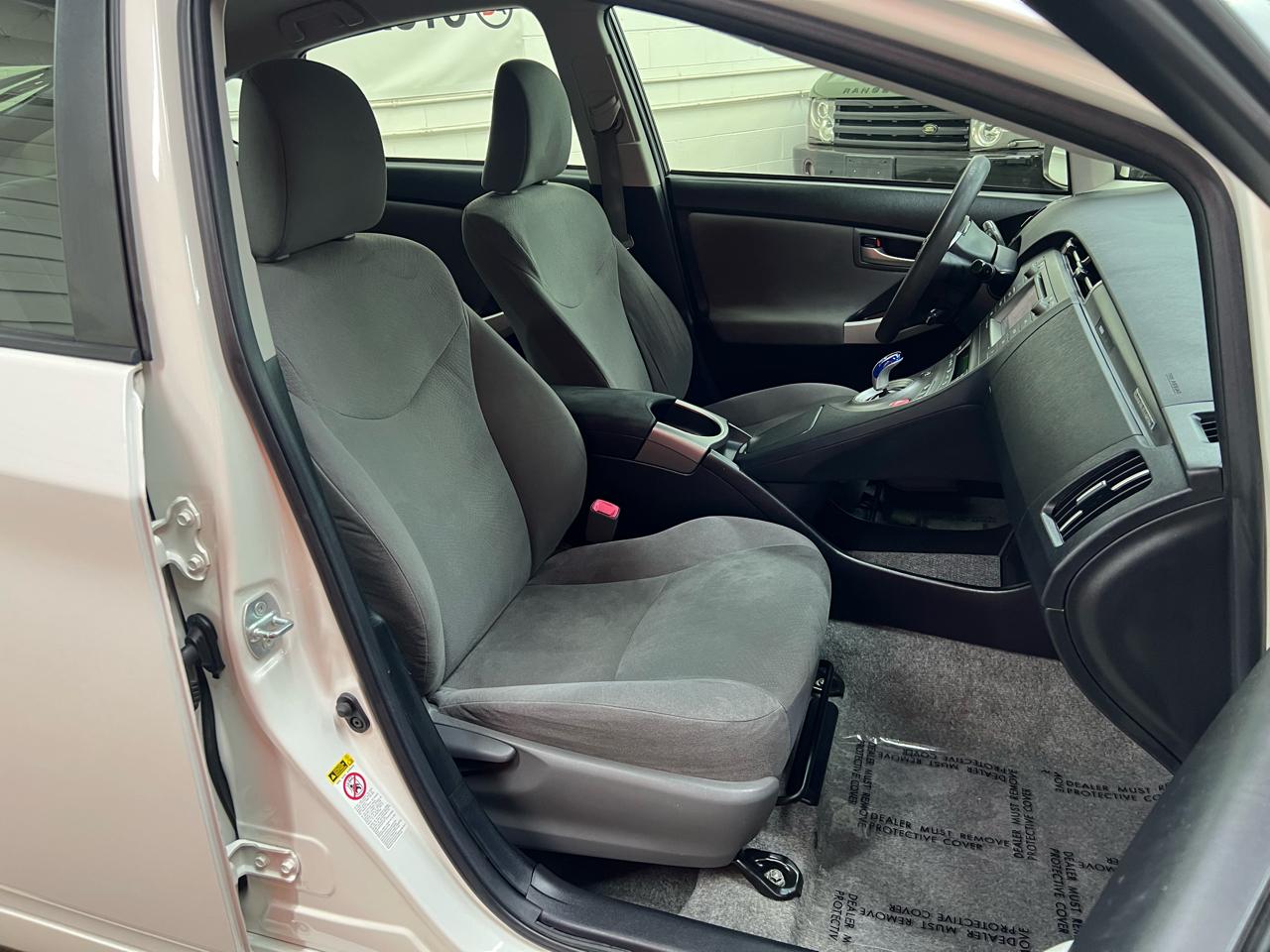 Toyota Prius Plug-In 2012