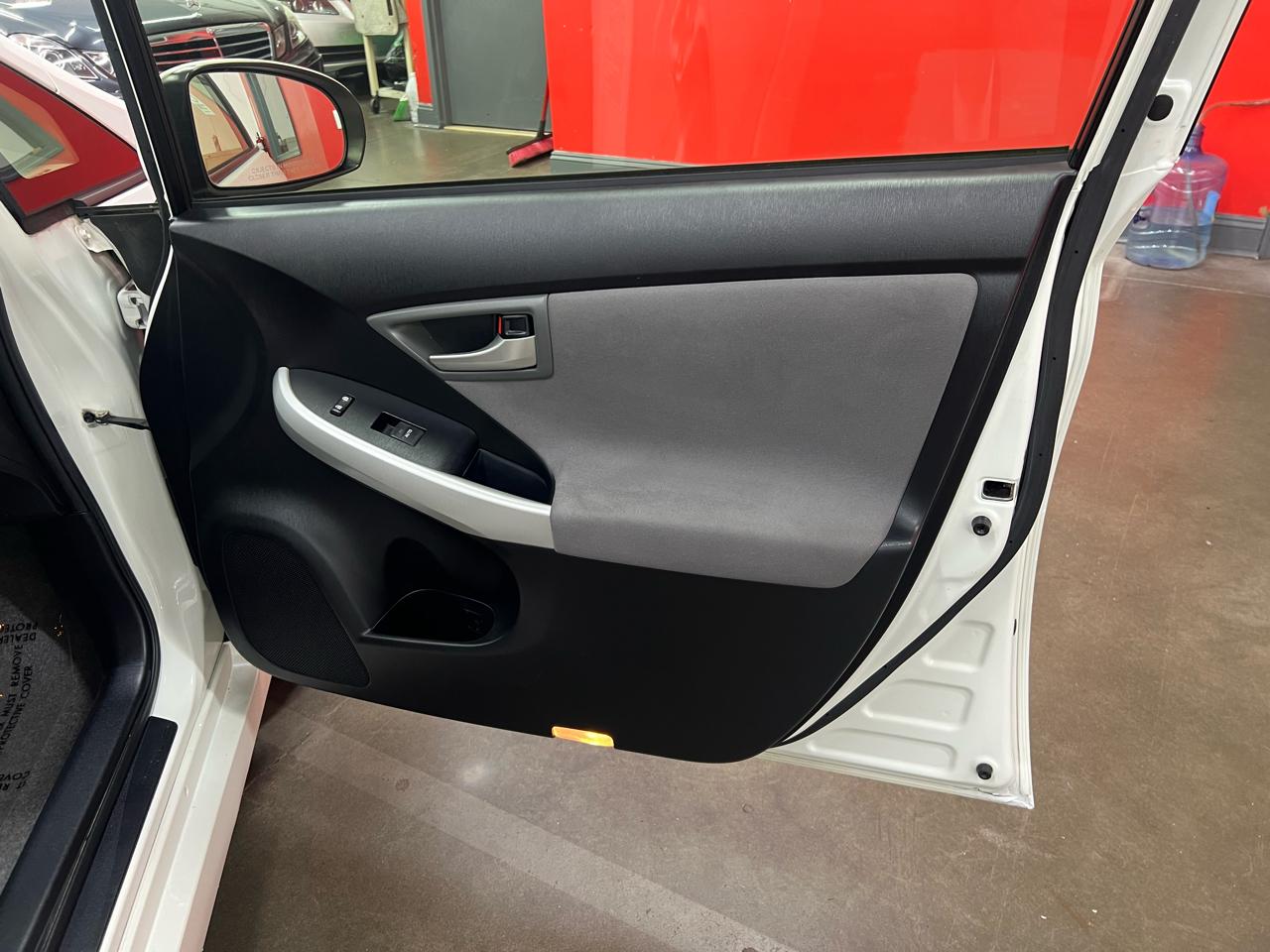 Toyota Prius Plug-In 2012