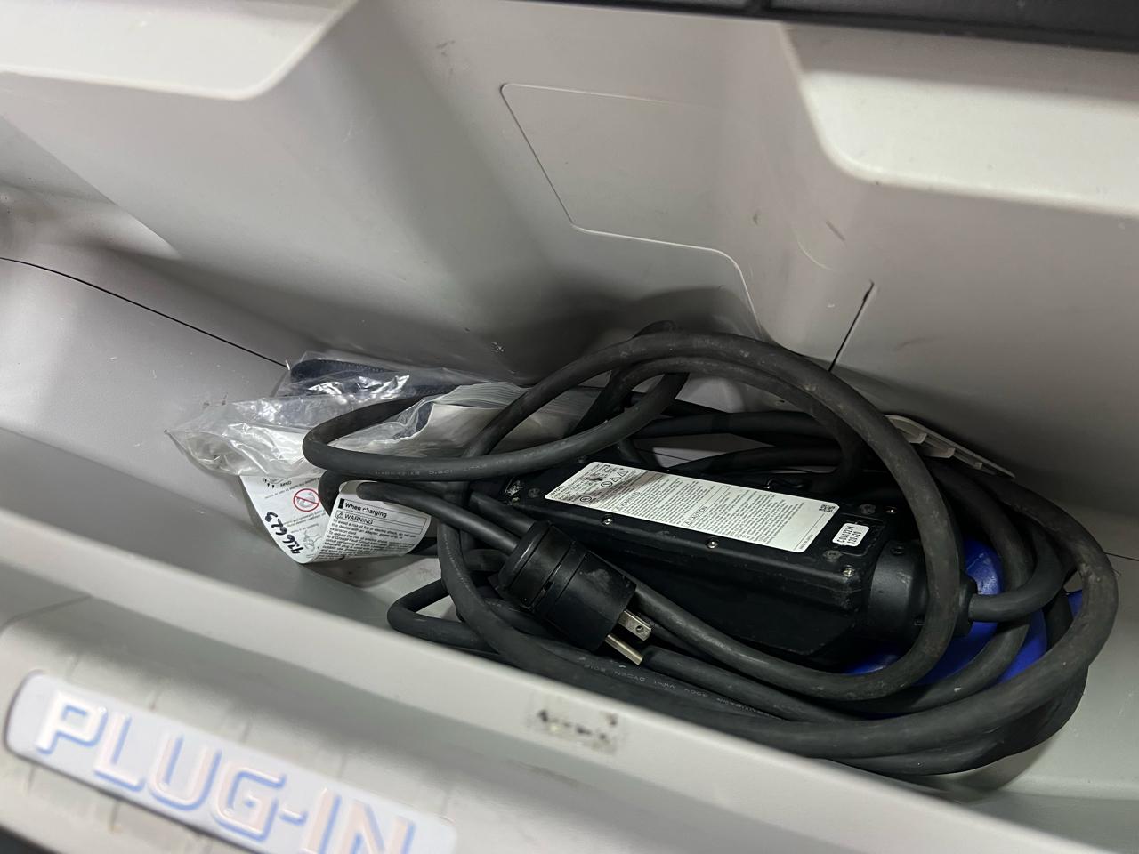 Toyota Prius Plug-In 2012