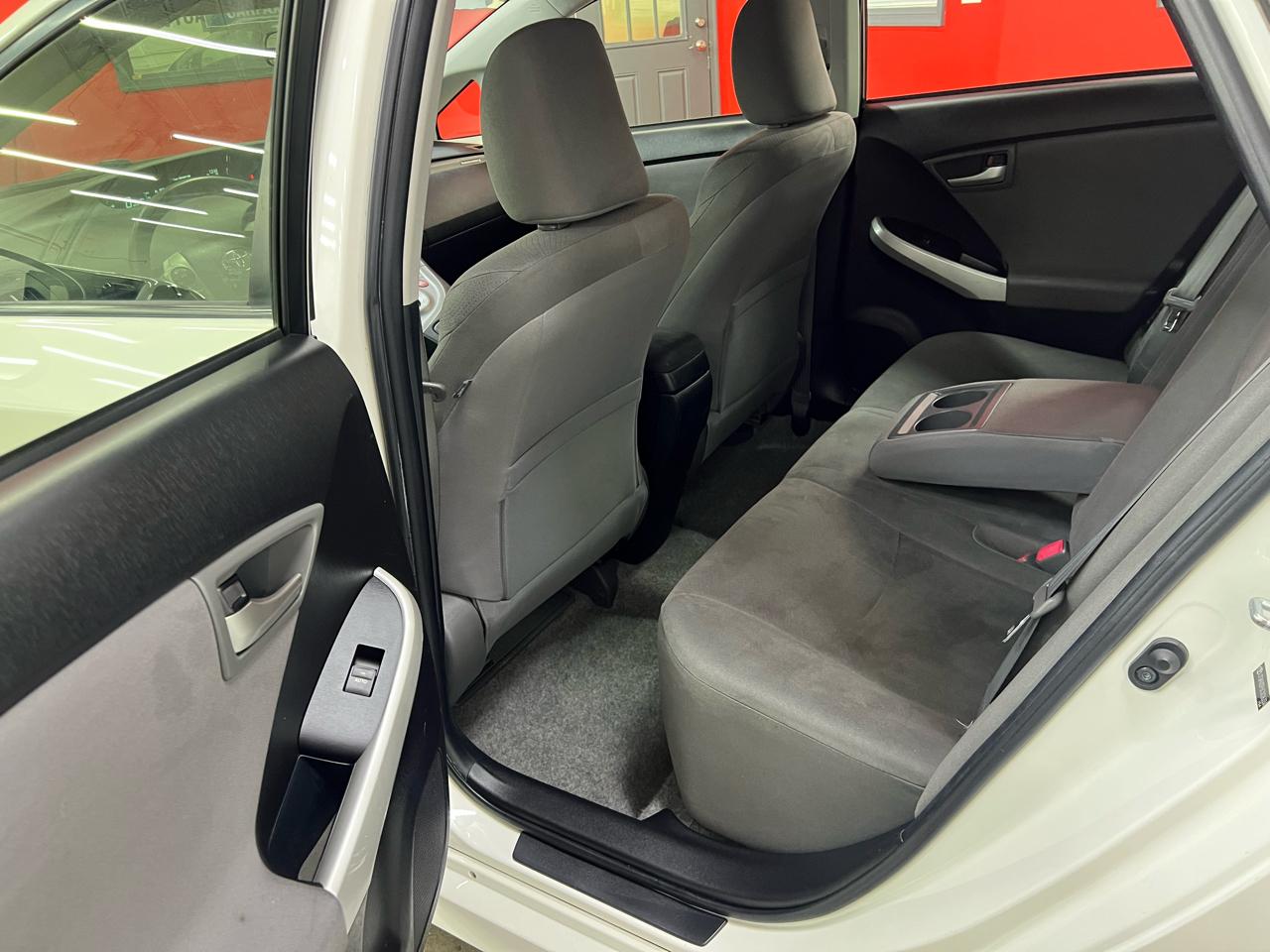 Toyota Prius Plug-In 2012
