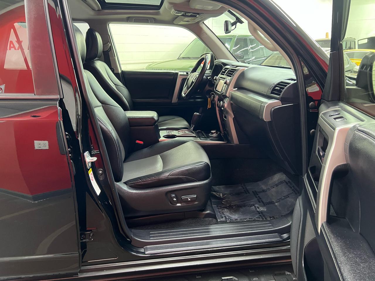 Toyota 4Runner SR5 Premium 4D SUV 4WD V6 2016