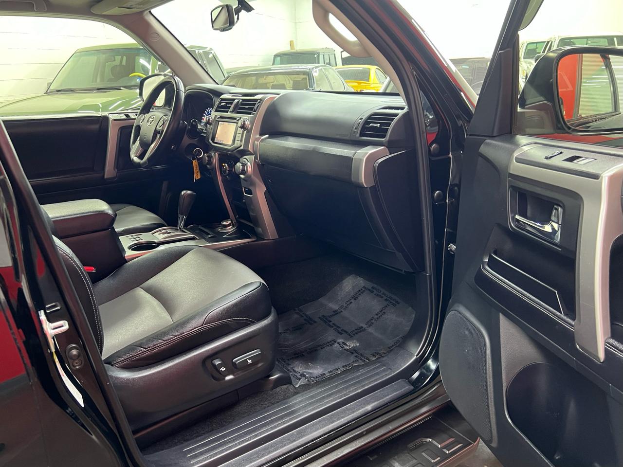Toyota 4Runner SR5 Premium 4D SUV 4WD V6 2016
