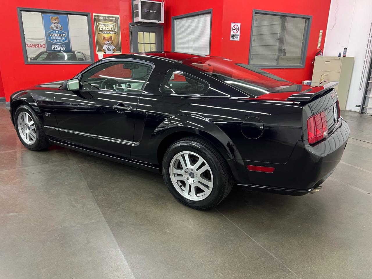 Ford Mustang GT Premium Coupe 2005