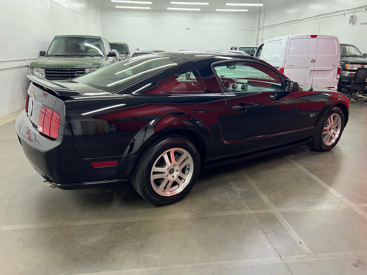 Ford Mustang GT Premium Coupe 2005