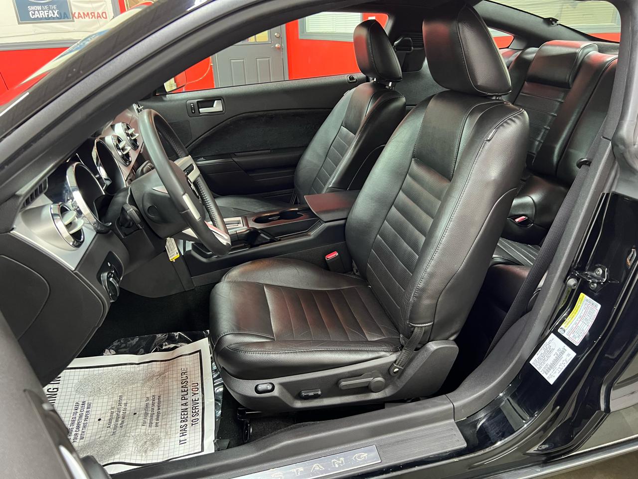 Ford Mustang GT Premium Coupe 2005