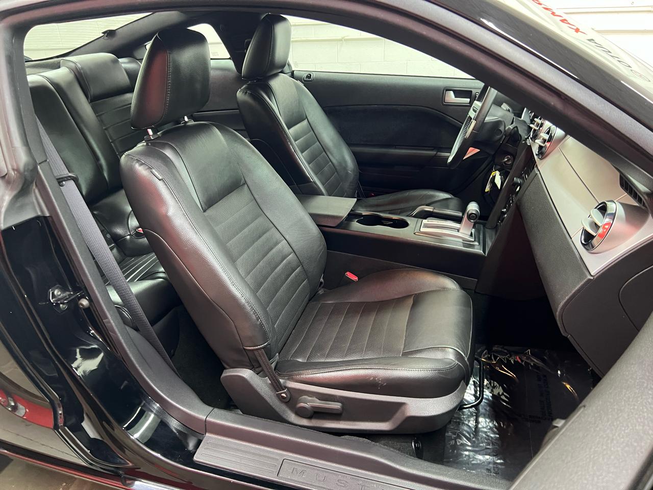 Ford Mustang GT Premium Coupe 2005