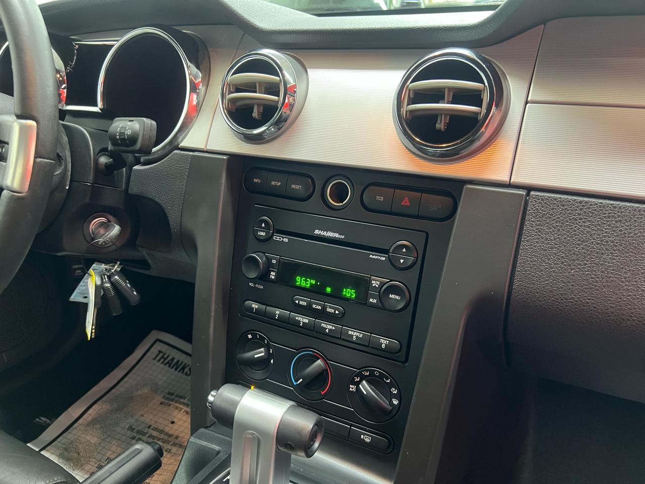 Ford Mustang GT Premium Coupe 2005