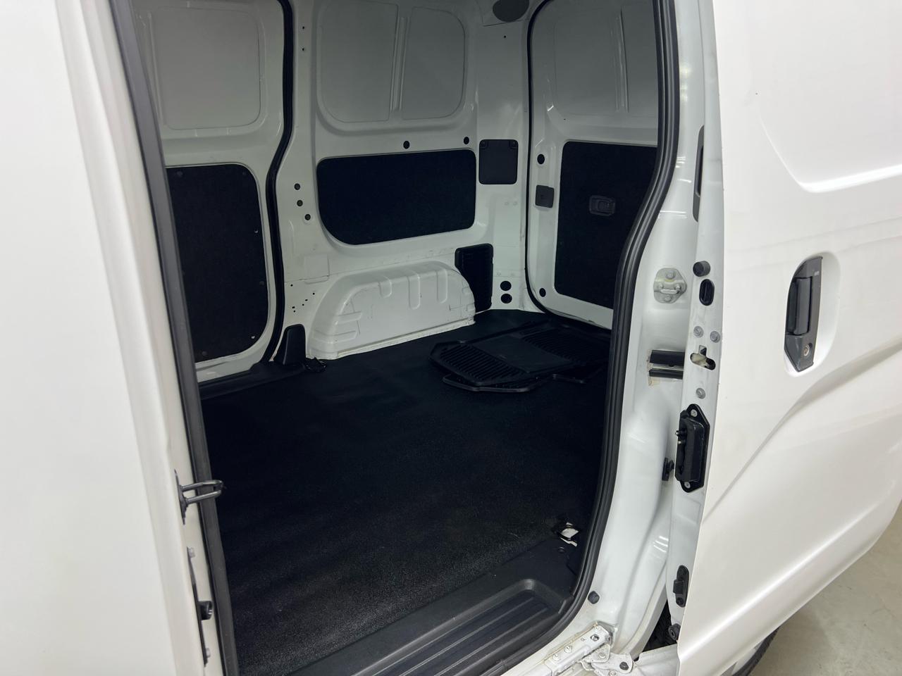 Nissan NV200 SV 2017
